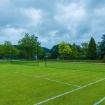 La Construction De Court De Tennis Avec Le Meilleur Gazon Synthétique